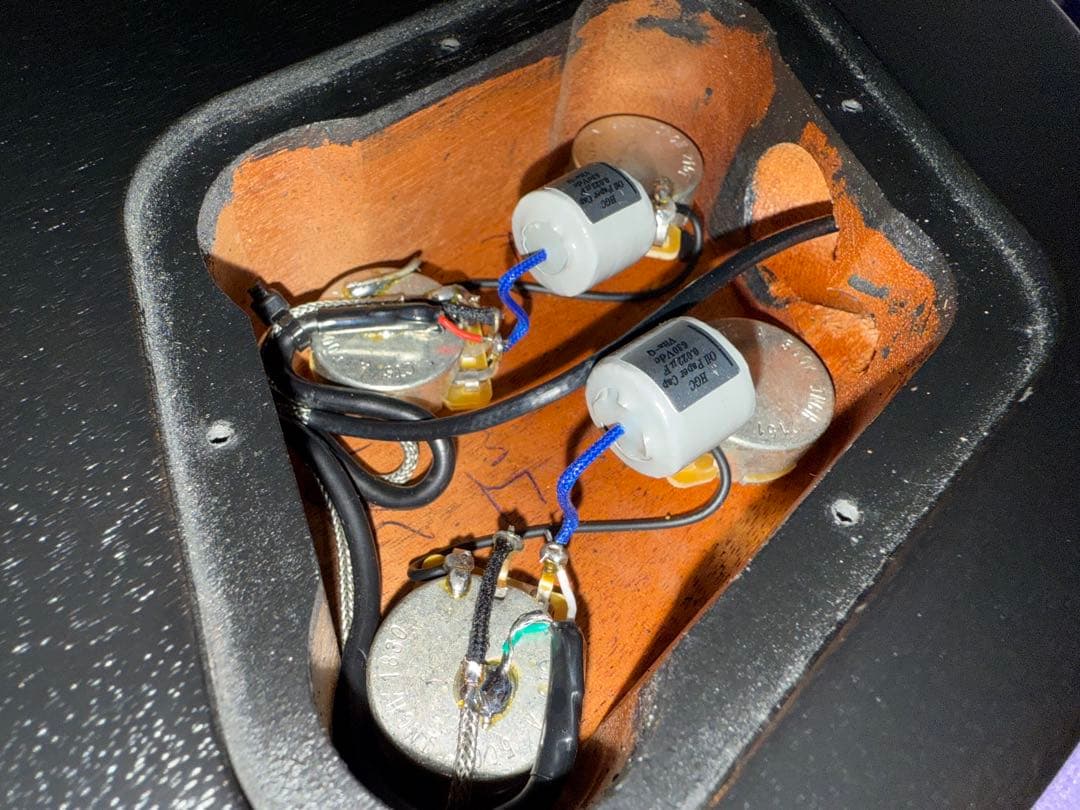 ★生産終了品★Les Paul Special Tribute – P-90