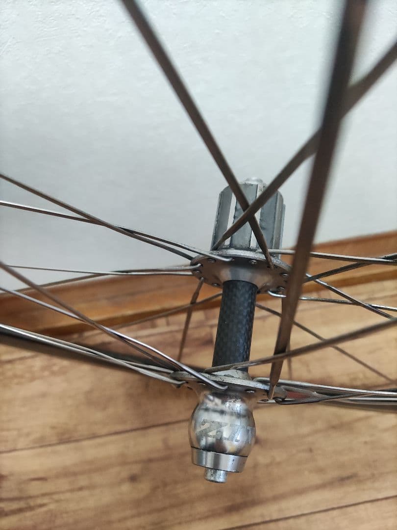 ZIPP カーボンチューブラータイヤホイール 9〜10速の超軽量 フロント&リア