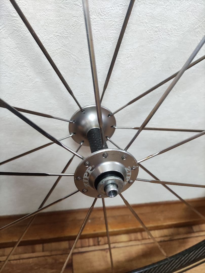 ZIPP カーボンチューブラータイヤホイール 9〜10速の超軽量 フロント&リア