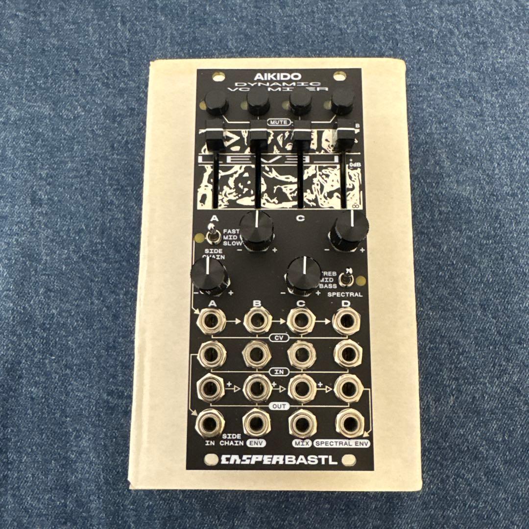 Superbastl Aikido モジュラーシンセサイザー