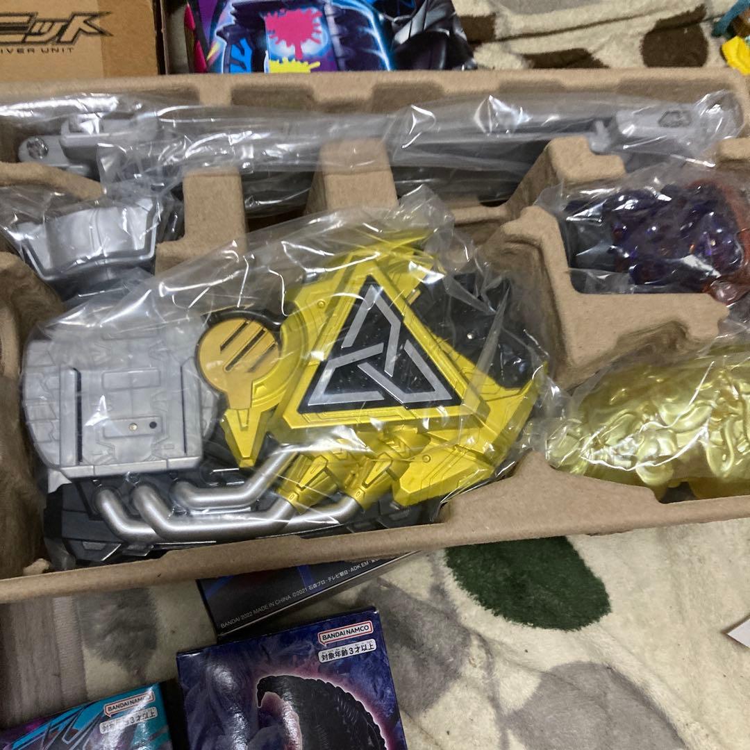 仮面ライダーリバイス　まとめ売り