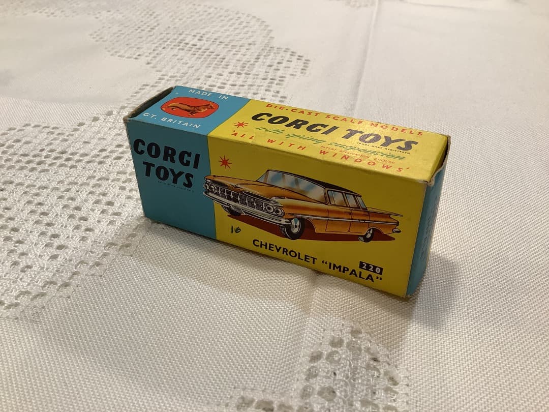 美品レア　CORGI TOYS CHEVROLET IMPALA ミニカー