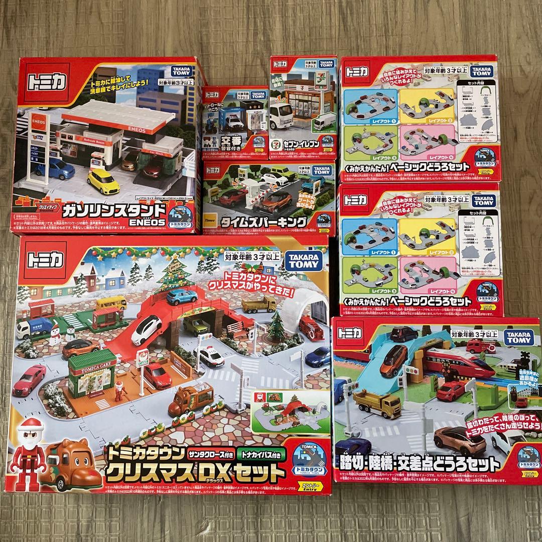 まとめ売りトミカタウン　セブイレ　踏切　道路　警察署など