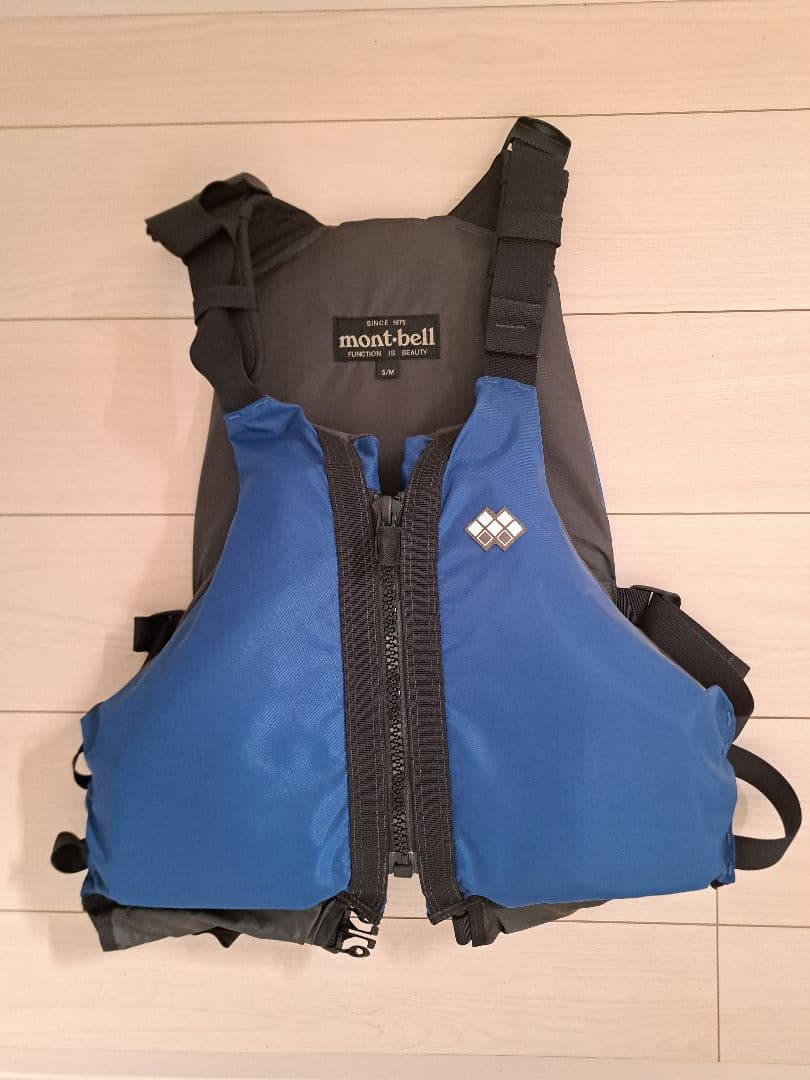 ライフジャケット　mont-bell アクアファン