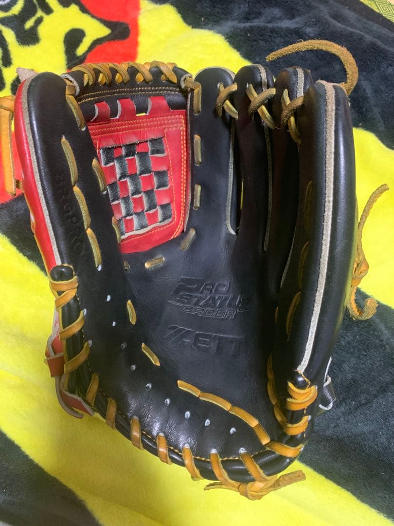 ゼットプロステイタスオーダー軟式内野手用グローブ(源田モデル)