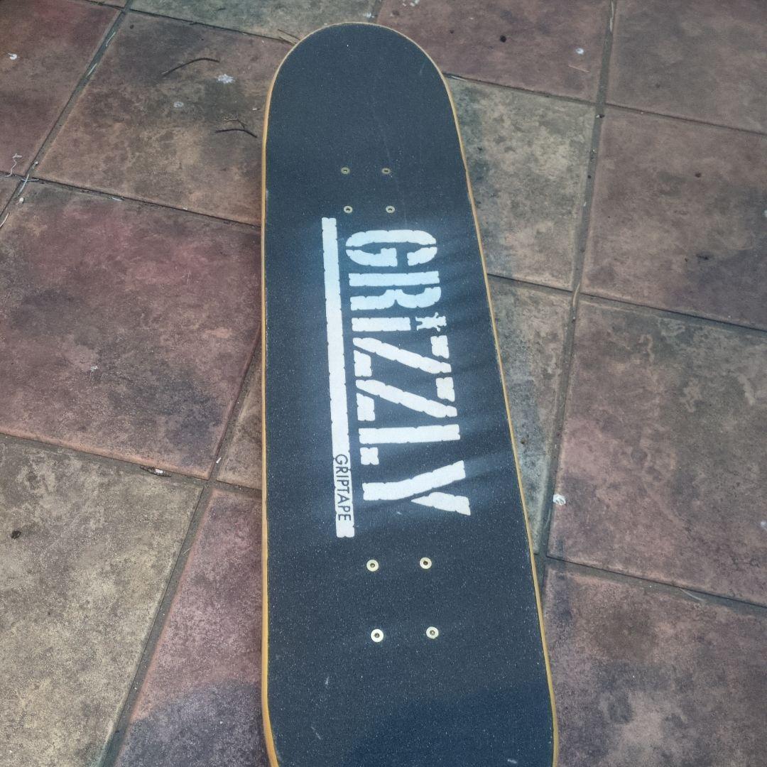 GRIZZLY スケートボード