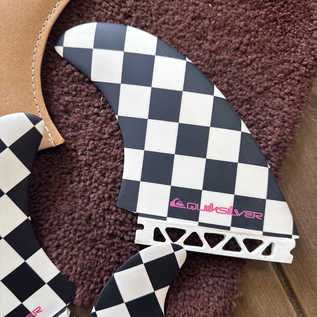 Quiksilver クイックシルバー　サーフボードフィン 3枚定価¥19800