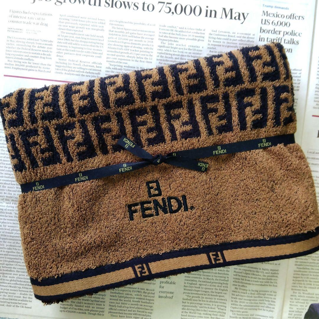 るん様専♡FENDI　ズッカ柄　バスタオル ＊新品未使用品＊