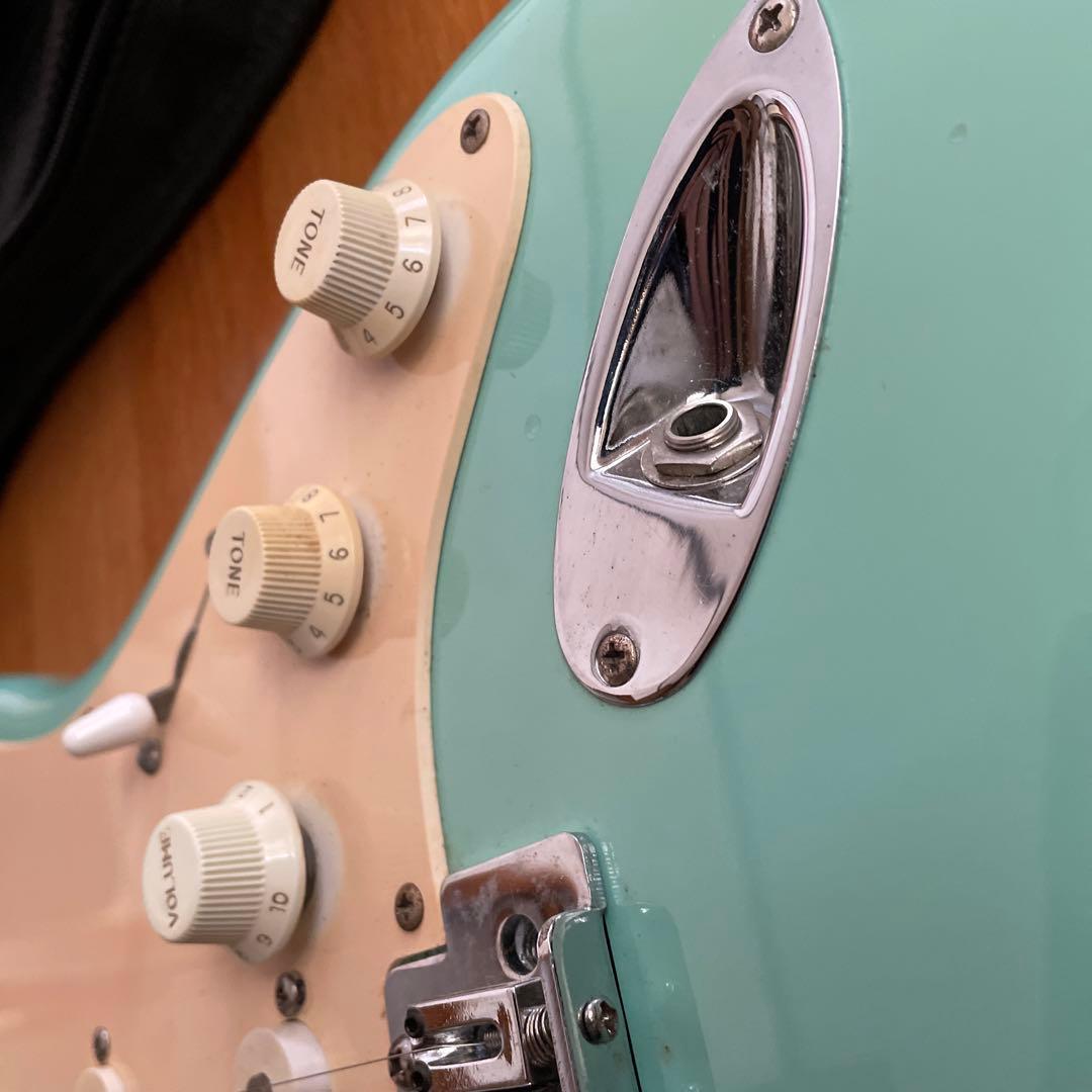 スクワイヤー　サーフグリーン　ストラトキャスター