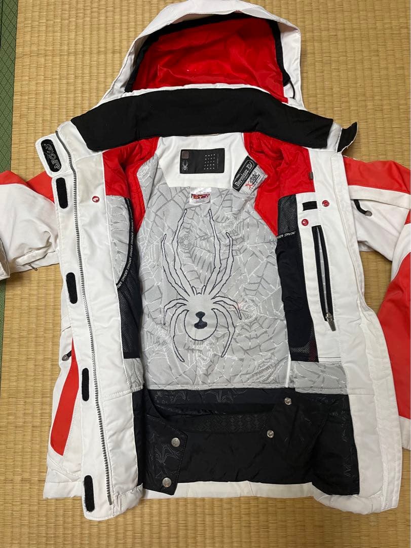 値下げしました！スパイダースキーウェア上下