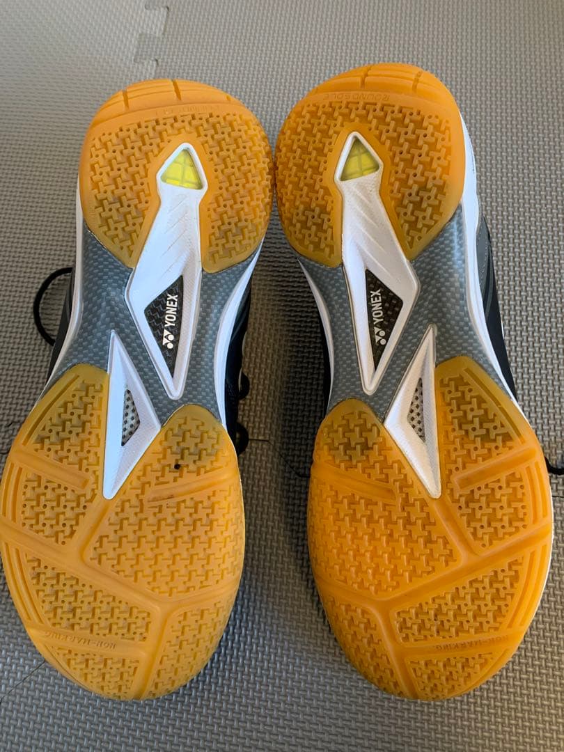 【人気】ヨネックス パワークッション SHB65Z3 28.0cm ブラック