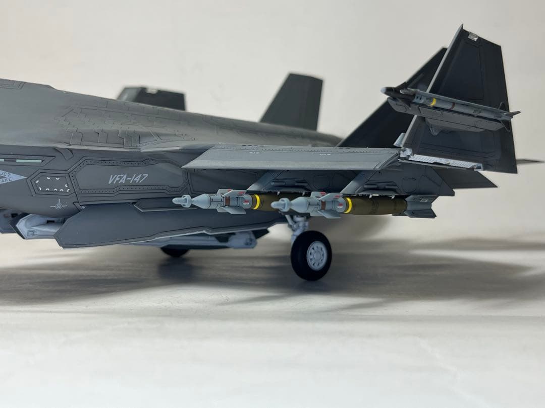 タミヤ 1/48 F-35C （完成品）
