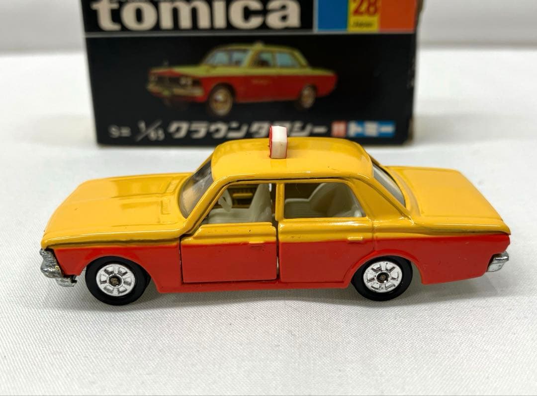 トミカ クラウン タクシー No.28 黒箱