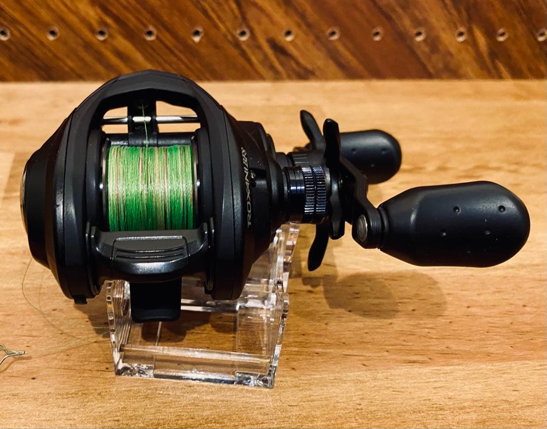 ★DAD★アブガルシア ロキサーニBF8右巻き ベイトリール