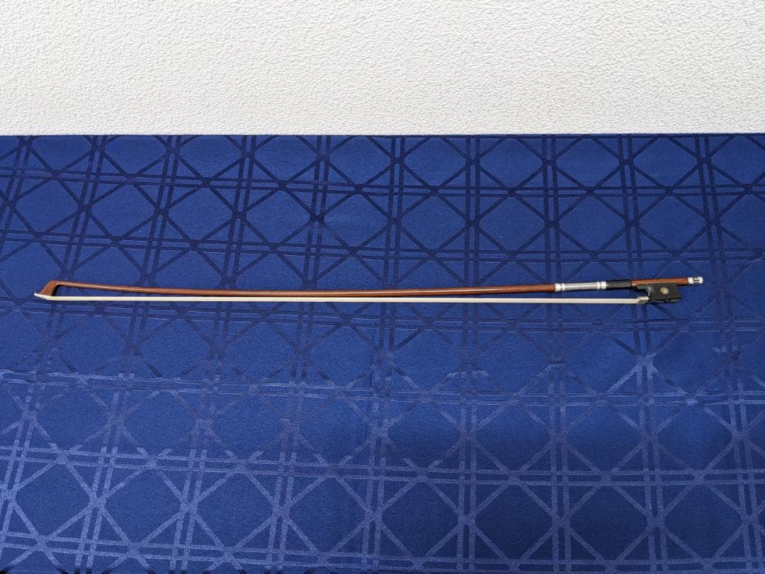 バイオリン弓4/4サイズ　ネジがいい感じ