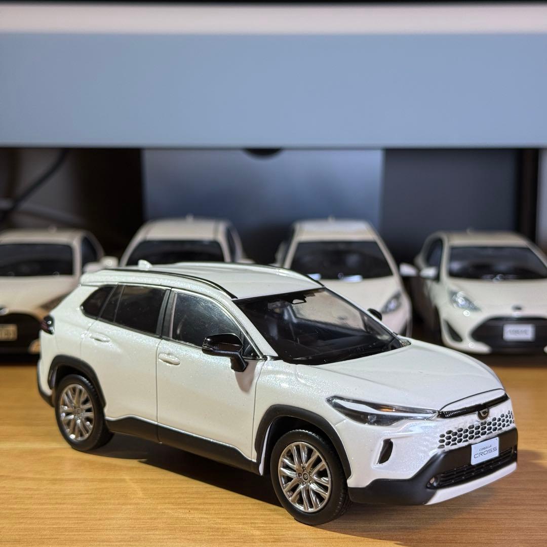 【非売品】トヨタ カローラクロス 後期 カラーサンプルミニカー 未使用