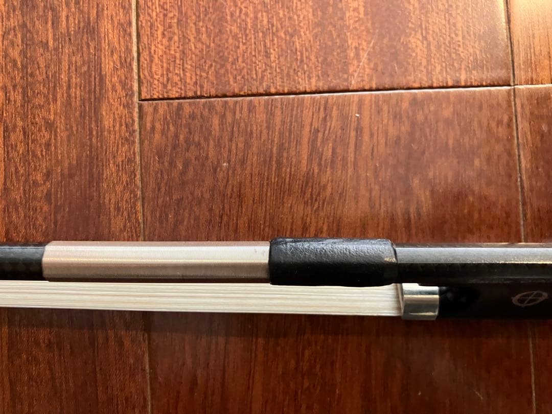 CodaBow（コーダボウ）Diamond SX カーボン製バイオリン弓4/4