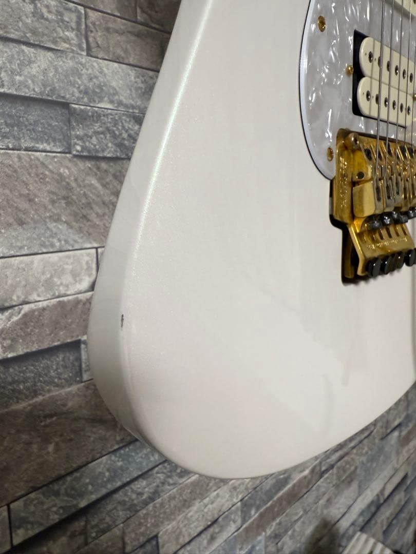 Fernandes エレキギター ホワイト　kenモデル