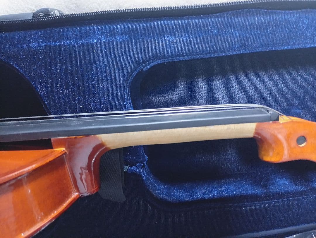 カルロ・ジョルダーノ　　　　 4/4 バイオリン59cm　ケース、弓付　未使用品