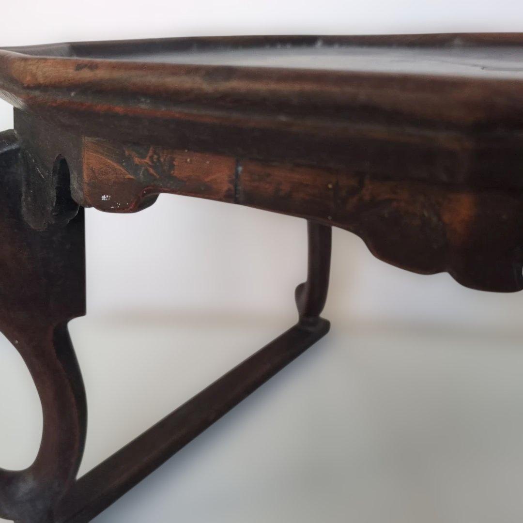 木製テーブル、飾り台