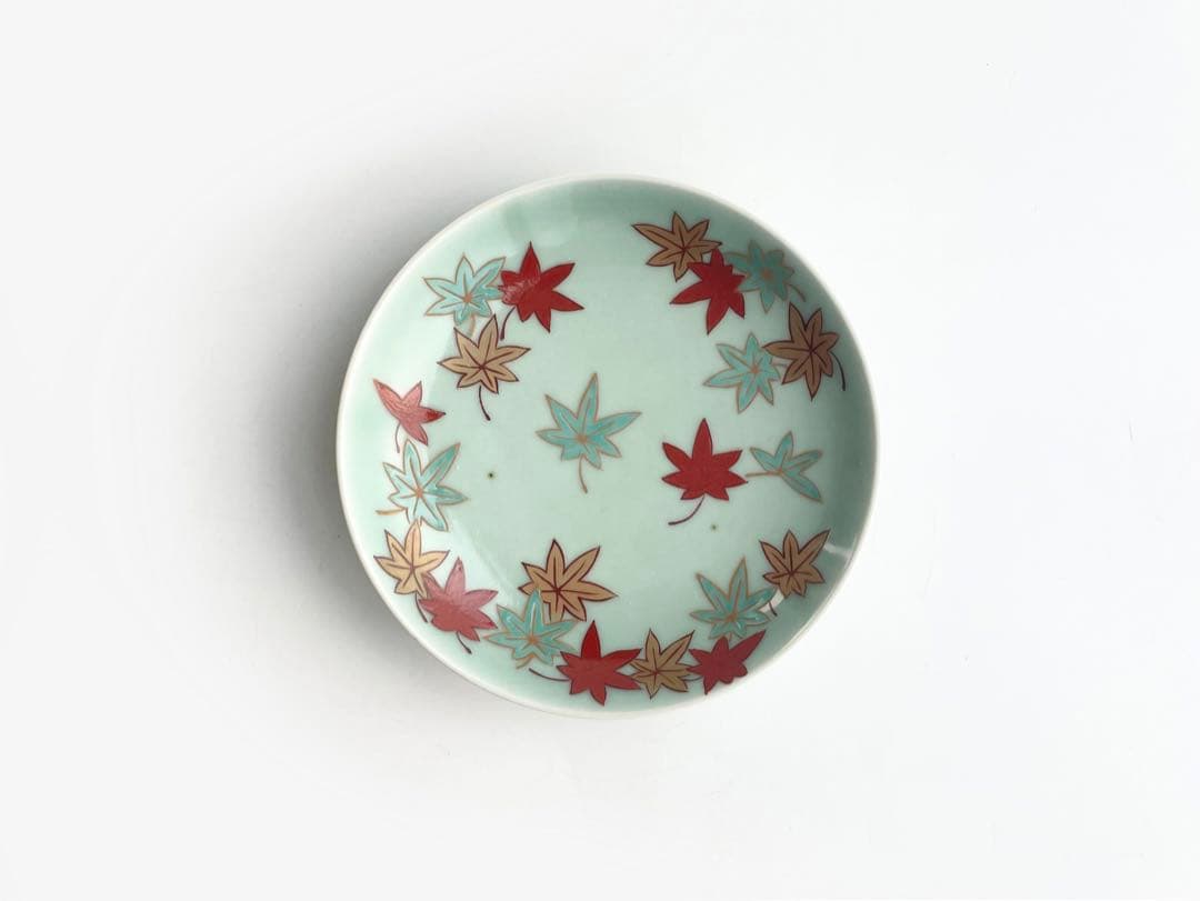 骨董　アンティーク　青磁色絵　紅葉文様　五寸皿　丸皿　竜田川　箱付き
