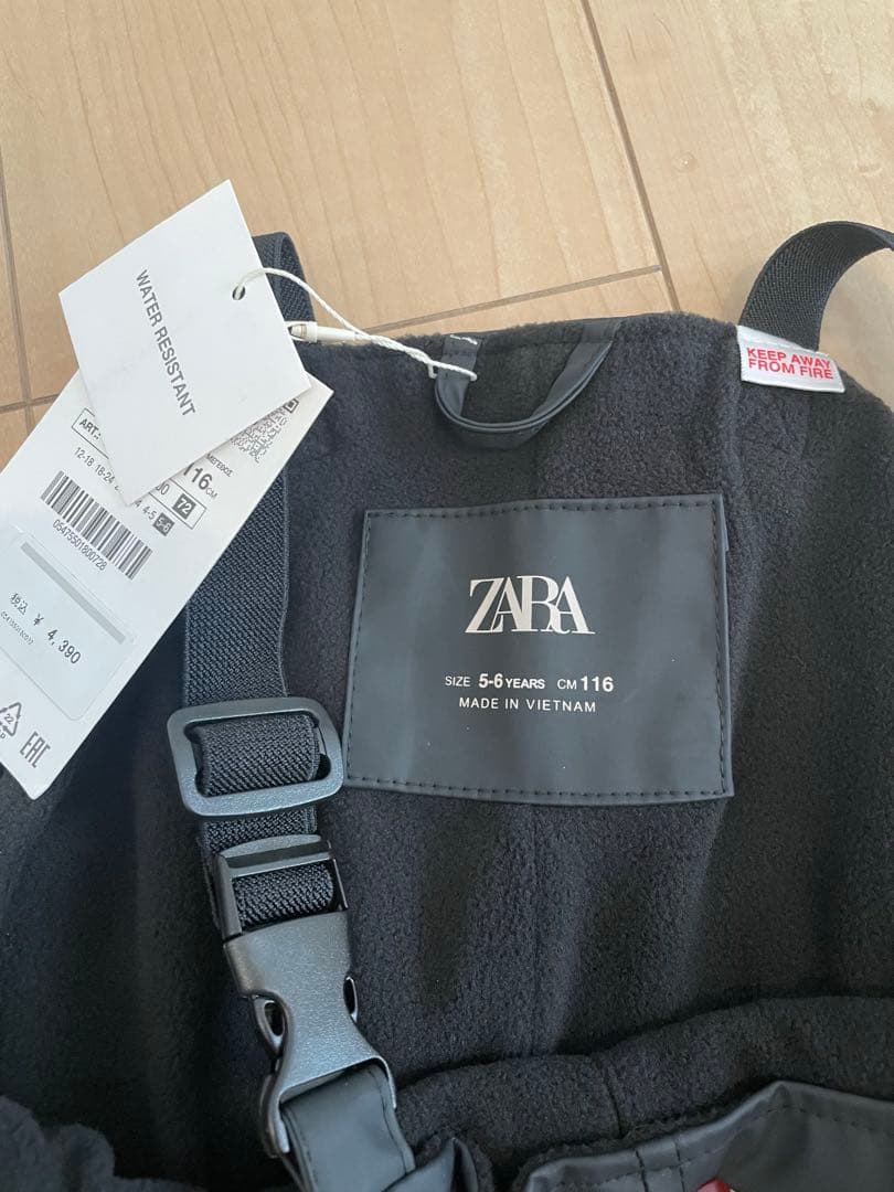 ZARAキッズ　スキーウエア