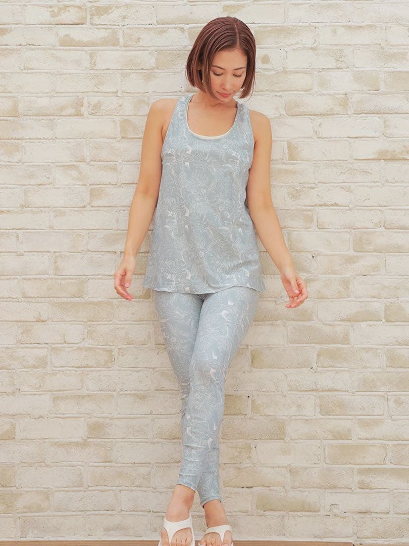 【新品未使用品】ALBOVE フラワー レギンス Mサイズ ヨガパンツ スパッツ