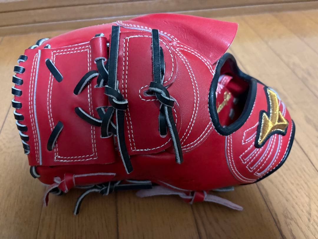 「相棒と一緒に上の舞台へ」ミズノプロ硬式オーダーグローブ 伊藤大海モデル