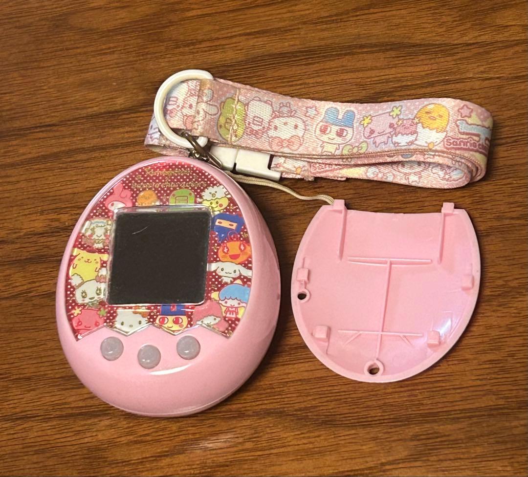 たまごっちみくす　サンリオコラボ　トイザらス限定　ピンク