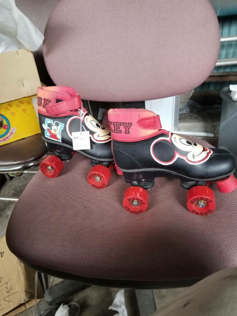 ミッキー　ローラースケート　未使用　箱付き
レトロ、希少、レア
