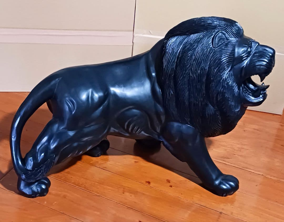 特大置物 木製 ライオンのオブジェ 高さ44cm 長さ63cm 重さ22kg