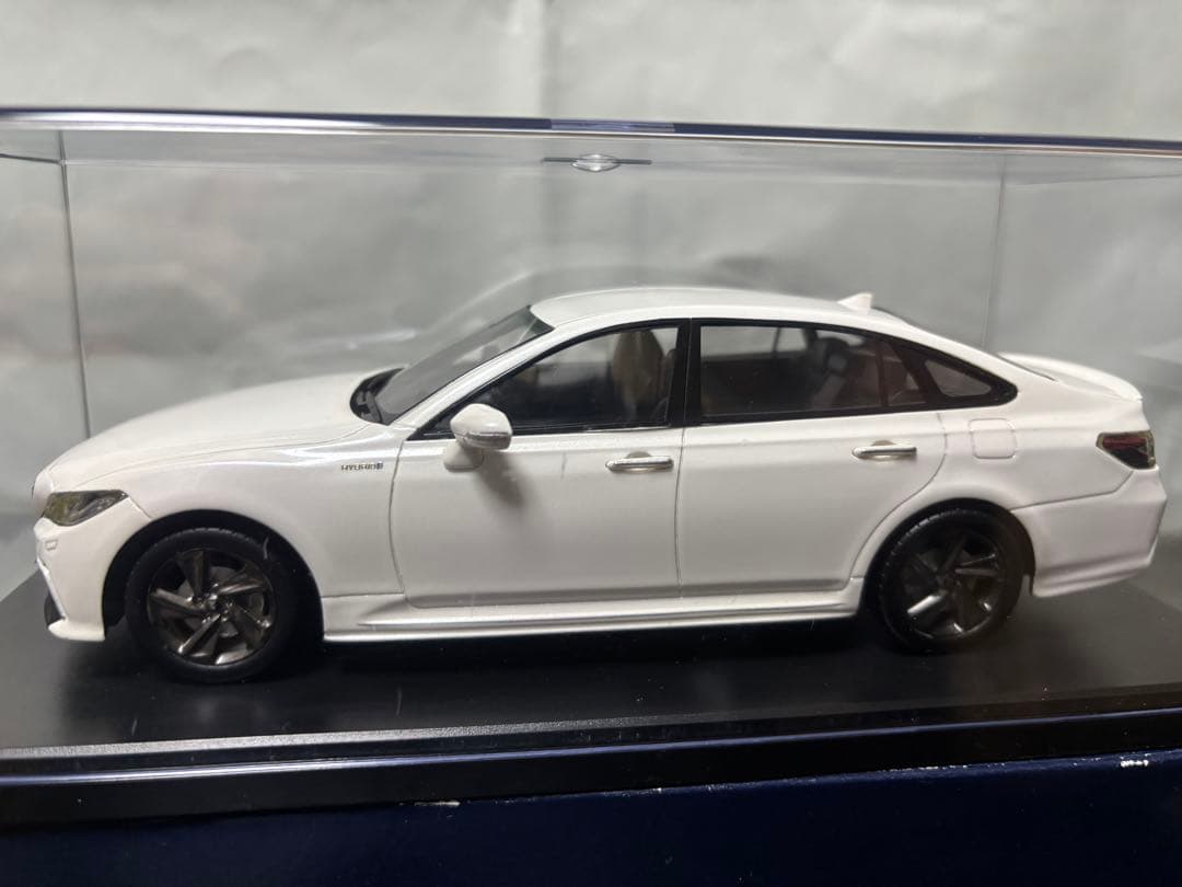 旧型クラウン 1:24 & 1:30 2台セット ホワイトパール