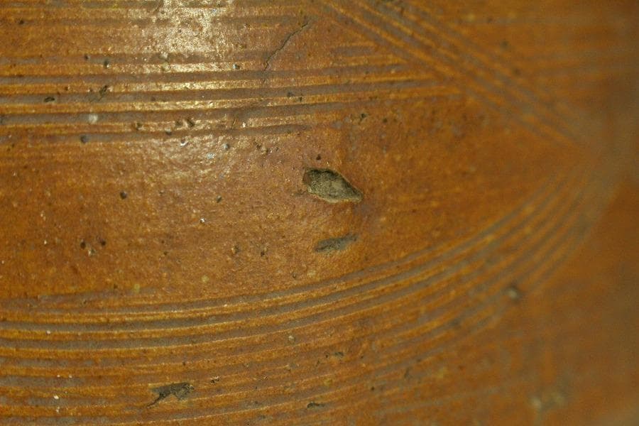 古瀬戸 櫛目 鉄釉 瓶 φ35.3cm 花沓 印(A318)