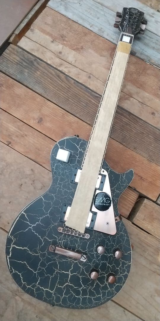 AXL GUITARS（アクセルギターズ