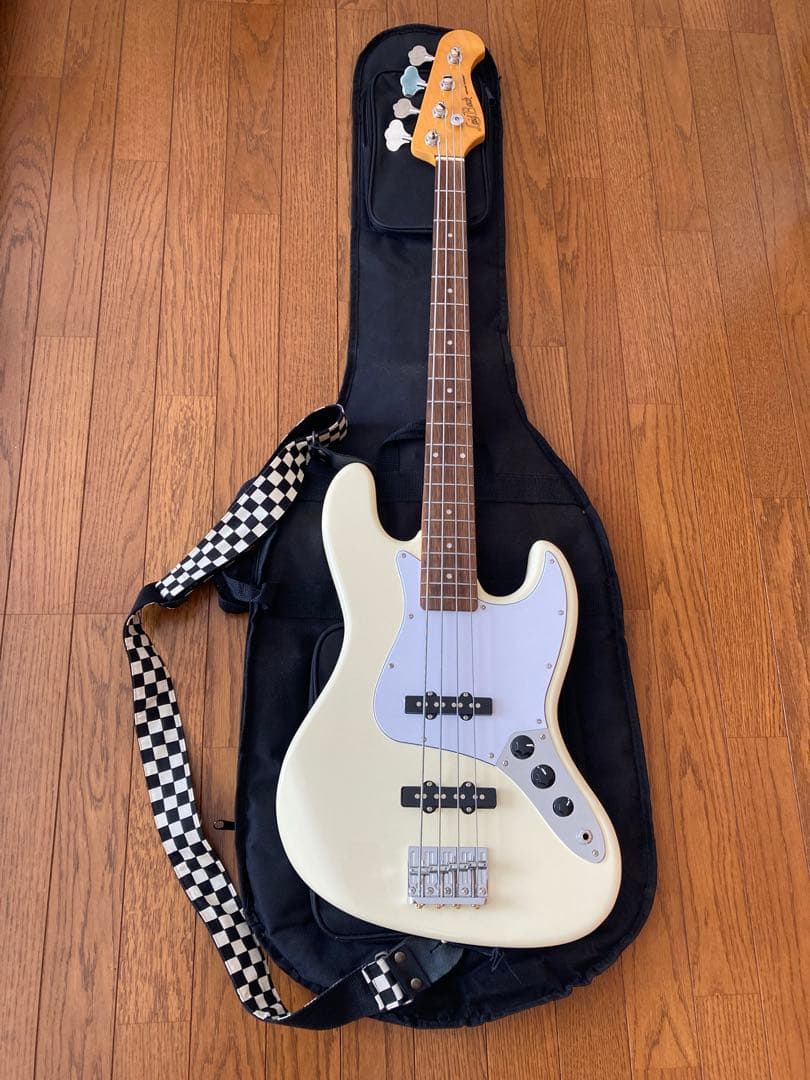 エレキベース　レイドバック　LJB-5R VWH