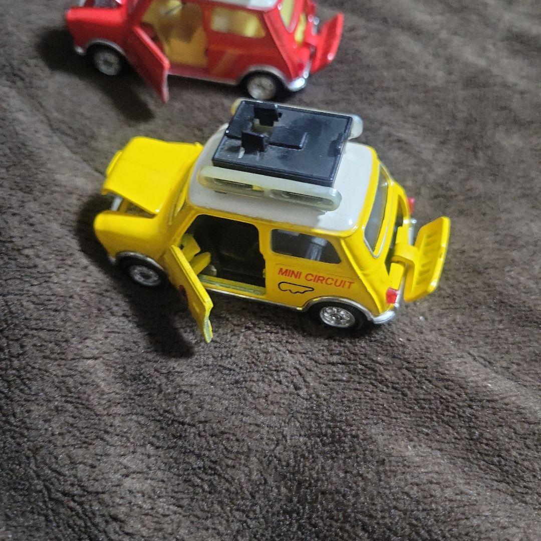 トミカダンディモーリスミニ（緑・赤・黄色）