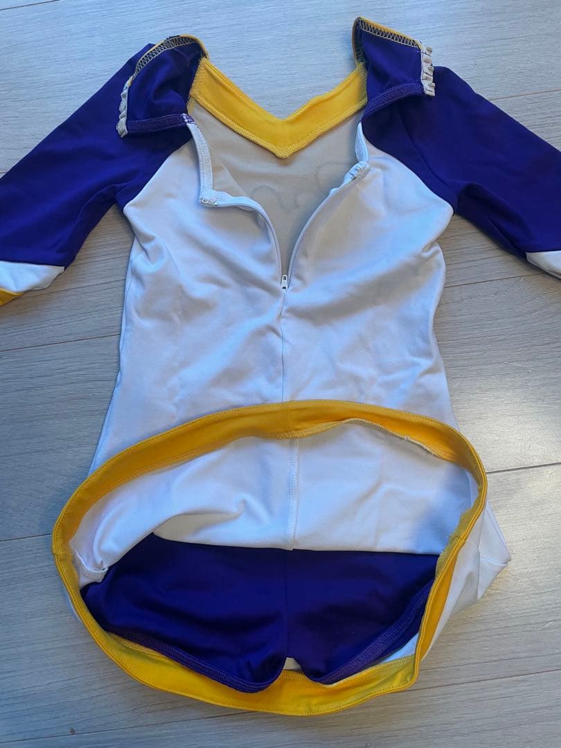 【極美品】チアリーディングウェア YS ユニフォーム　子供用