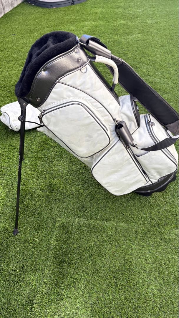 MARK & LONA ゴルフバッグ スタンド付き ホワイト