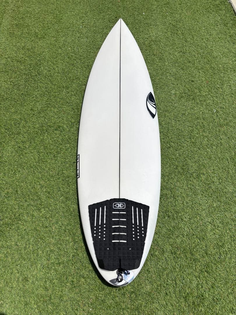 Sharpeye シャープアイサーフボード　storms ストームズ 5.11