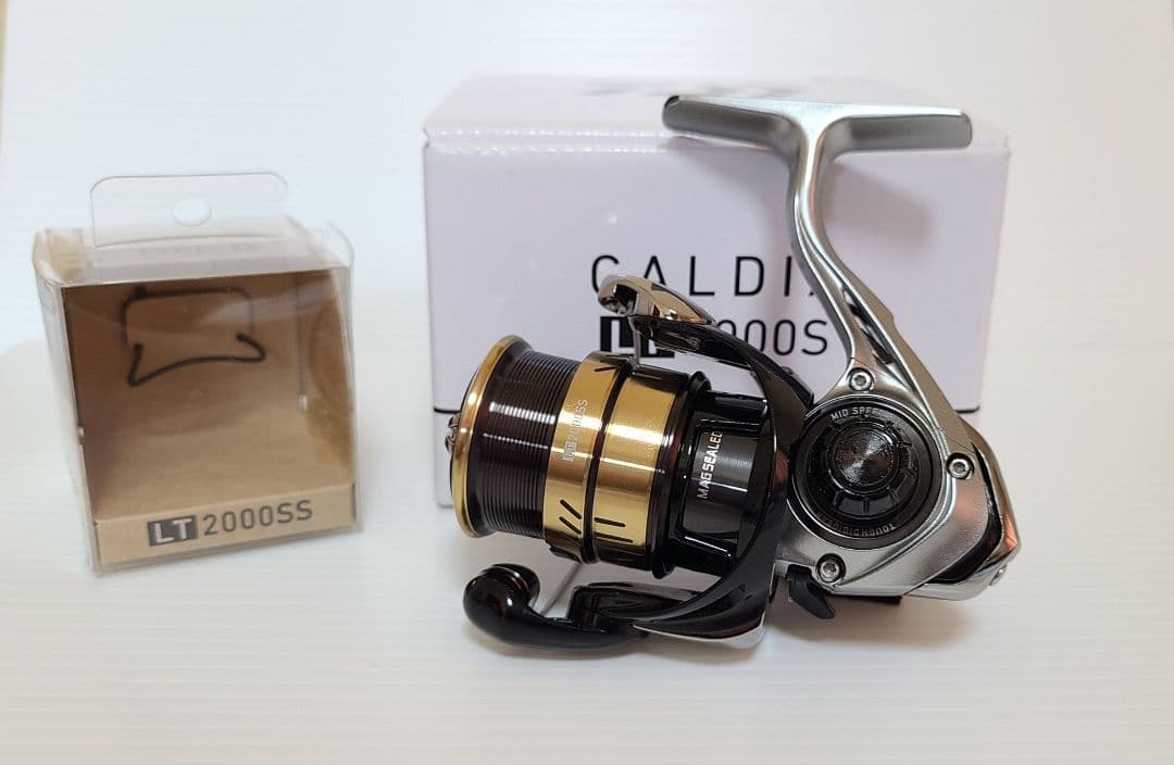 ダイワ 18カルディア LT2000S 美品 SLPカスタム 付属品あり