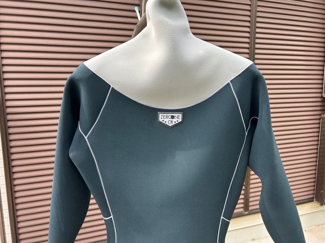 3ミリフルジャージ　ネックエントリー　ゼロワン中古