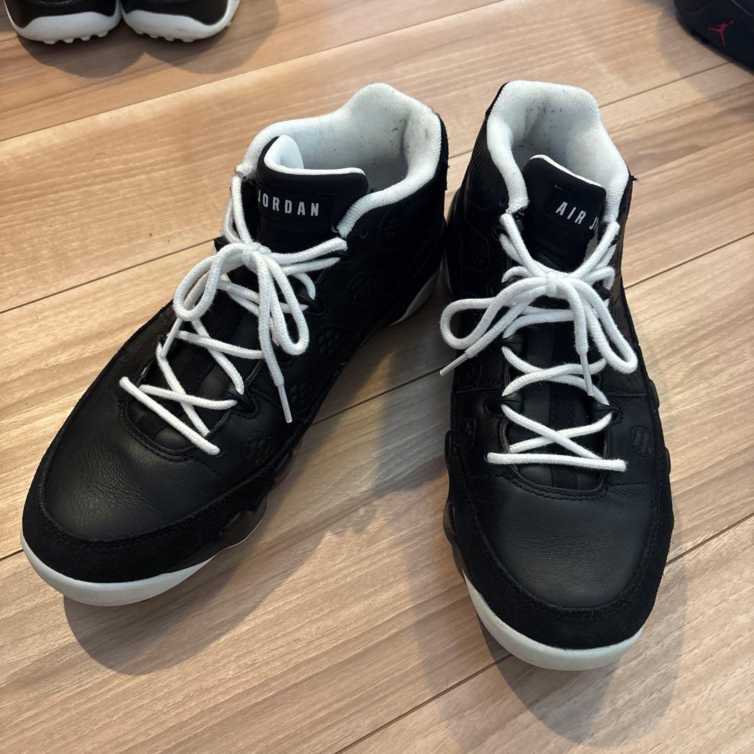 Air Jordan 11 Retro ブラック/ホワイト