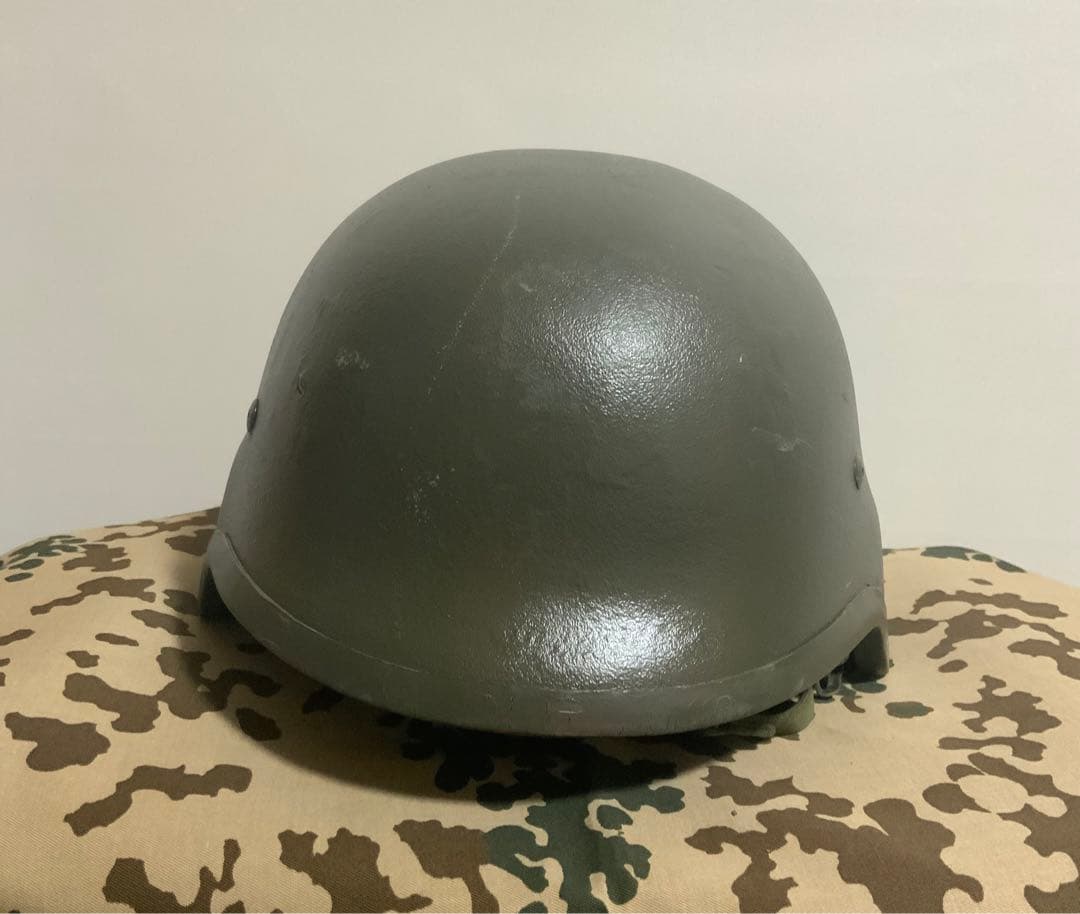 ドイツ軍 ドイツ連邦軍 M826 M92 ケブラーヘルメット 55-57cm M