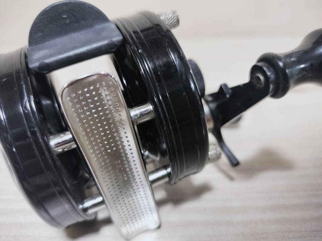 アブガルシア　アンバサダー4600C 　ビンテージ　リール abu ブラック