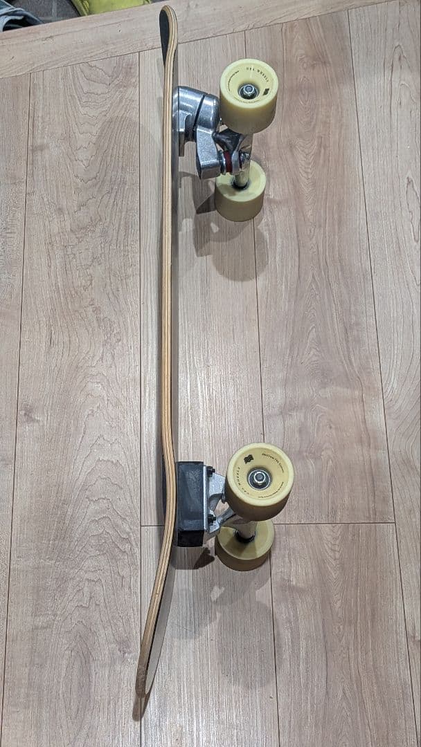 YOW SURFのサーフスケートボード