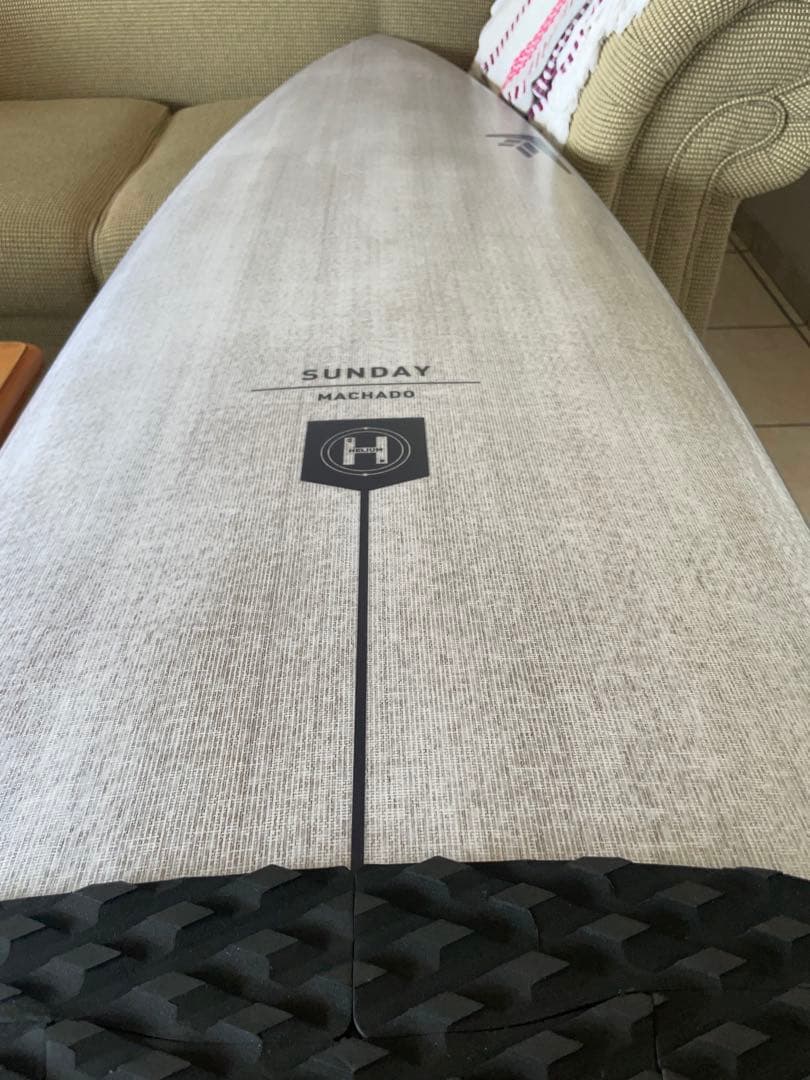 サーフボード　Sunday Volcanic サンディポルカニック