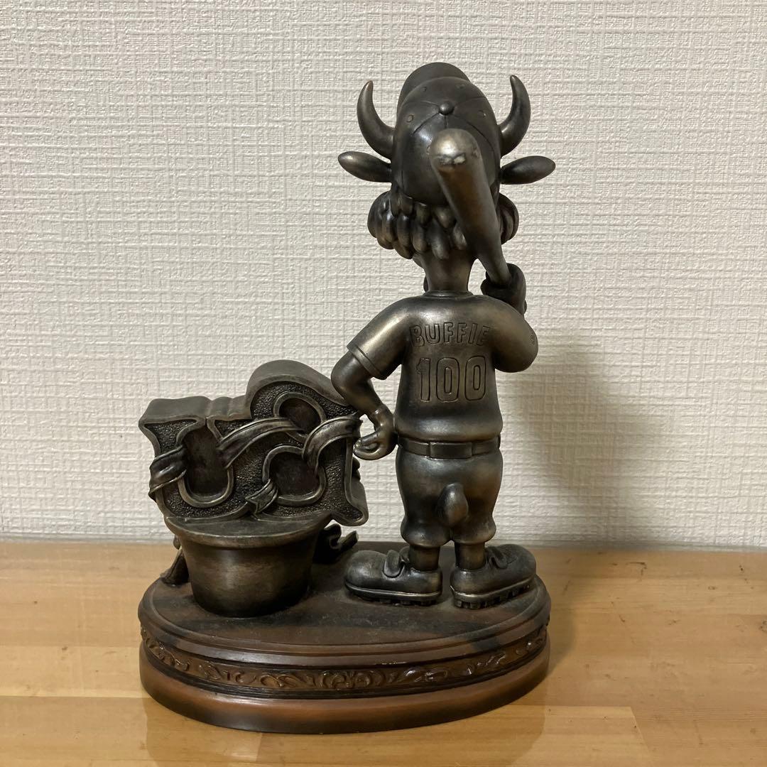 近鉄バファローズ　ブロンズ像　銅像