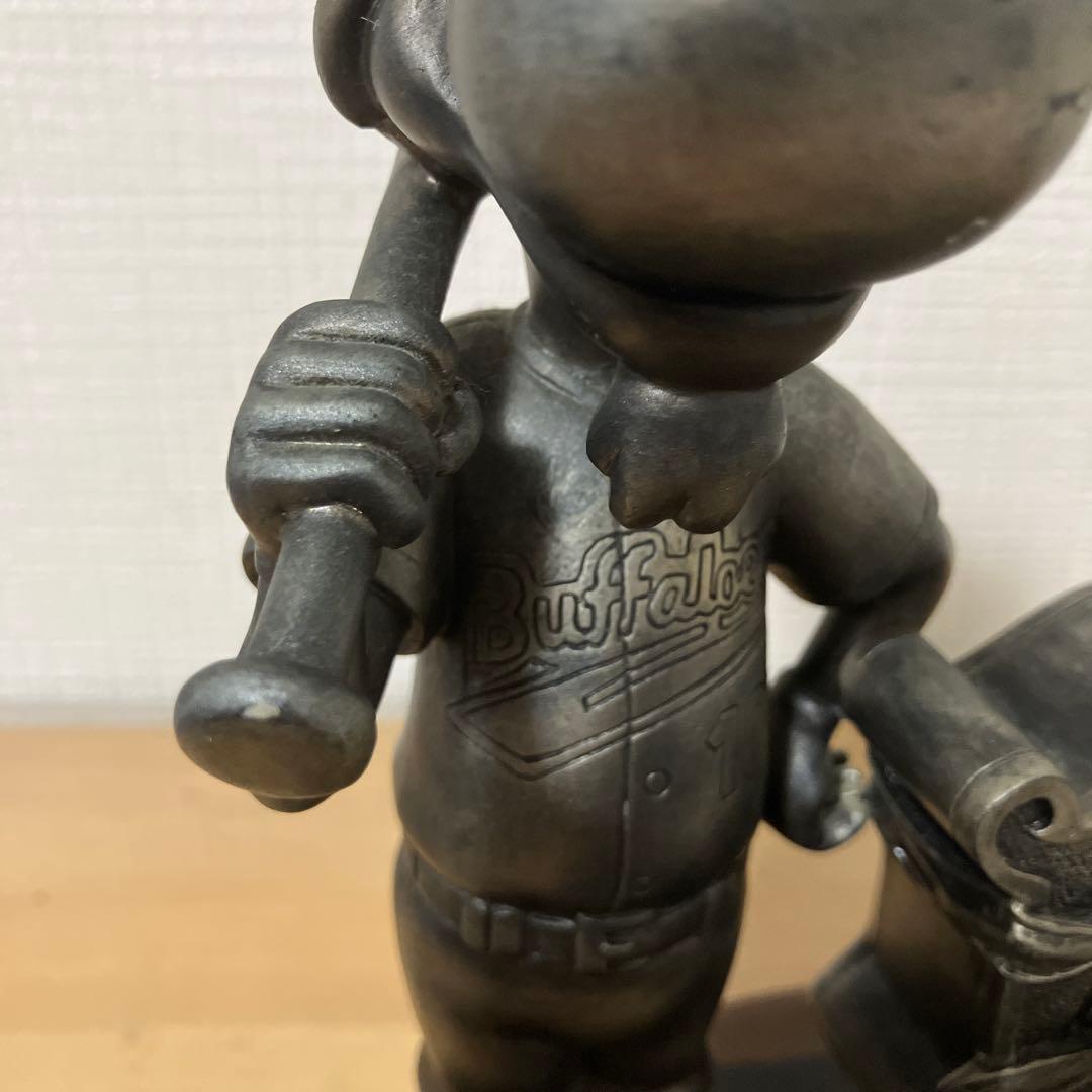 近鉄バファローズ　ブロンズ像　銅像