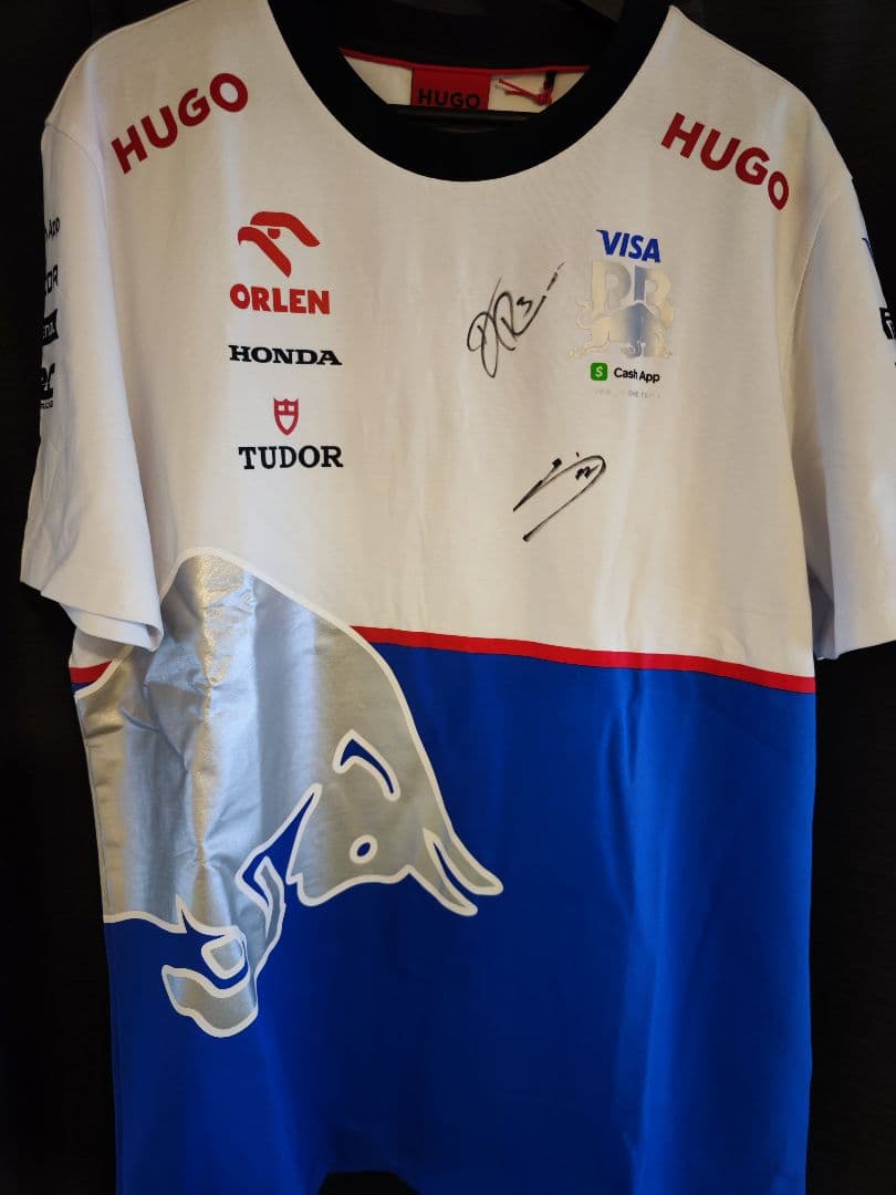 ついに昇格！ビザ・キャッシュアップ　角田裕毅&D.リカルド直筆サイン