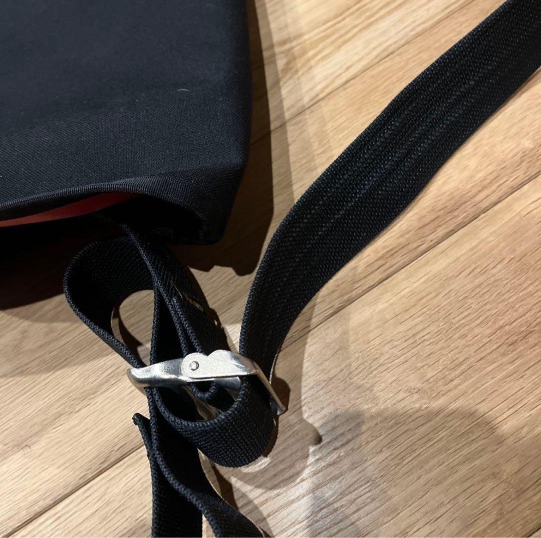 美品　CRANK メッセンジャーバッグ　solo Mサイズ